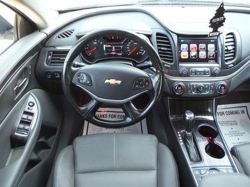 Used 2018 Chevrolet Impala LT image 12