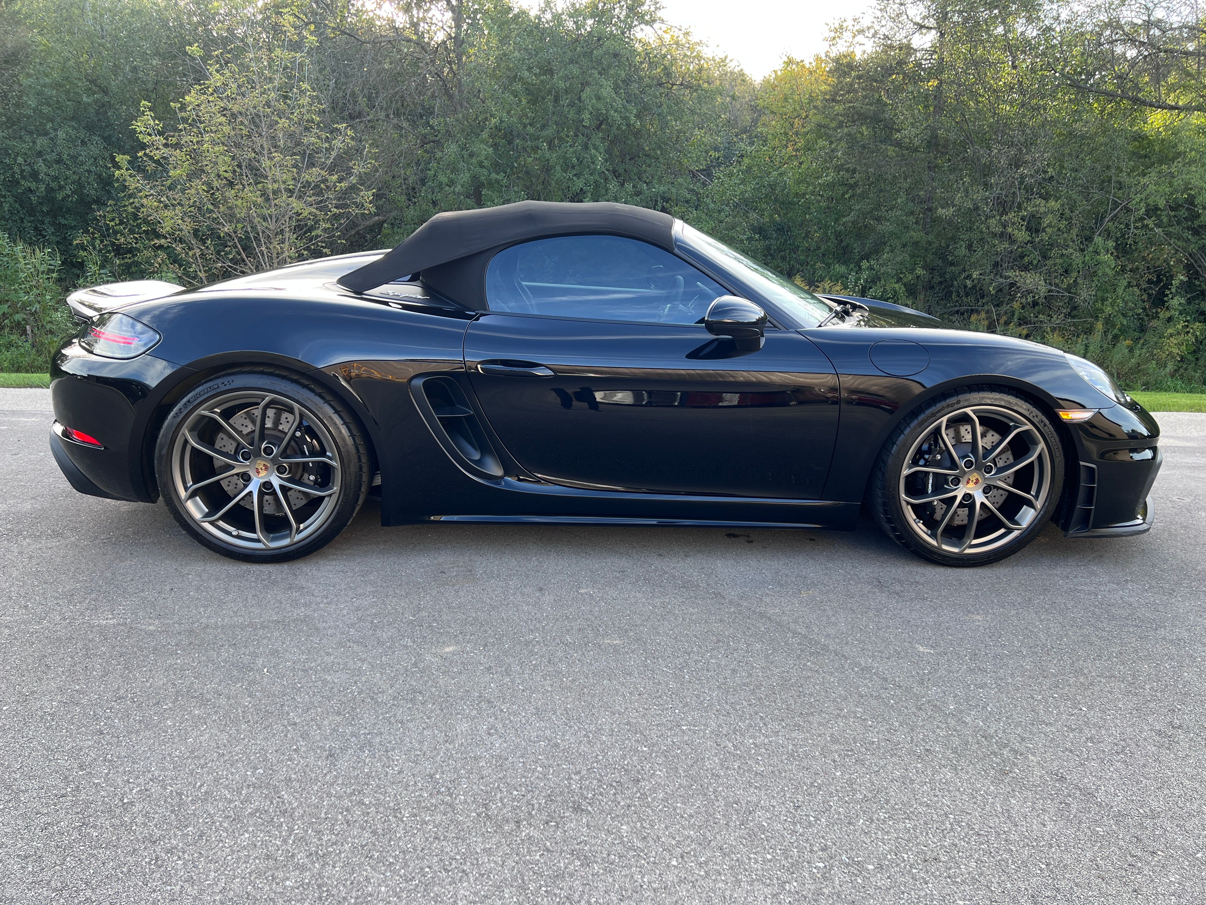 Used 2021 Porsche 718 Boxster Spyder RWD image 12