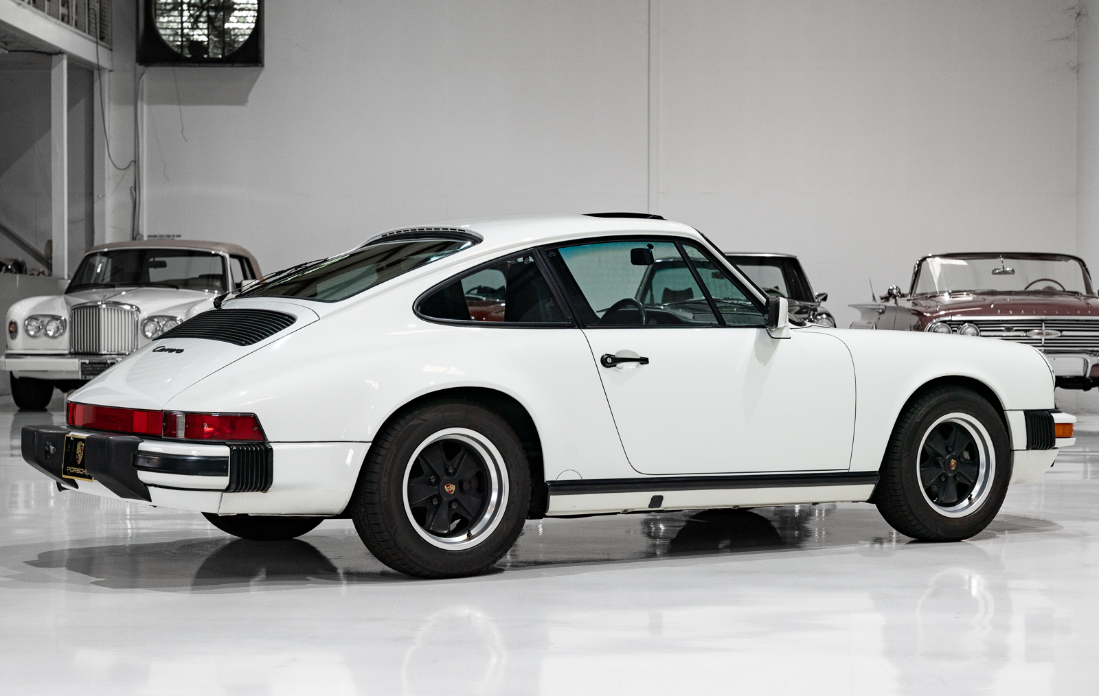 Used 1987 Porsche 911 Carrera Coupe RWD image 5