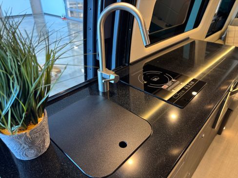 Used 2025 Mercedes-Benz Sprinter 3500 image 14