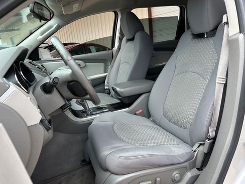 Used 2012 Chevrolet Traverse LT image 9