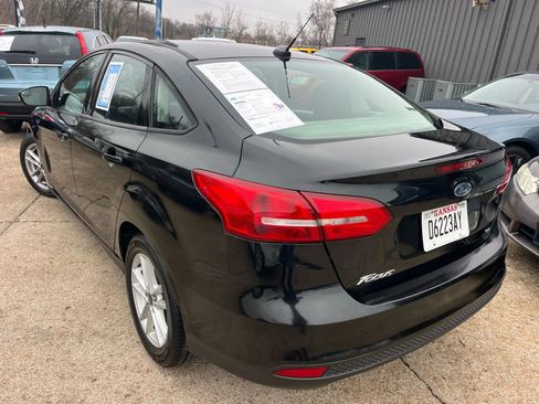 Used 2015 Ford Focus SE FWD image 9