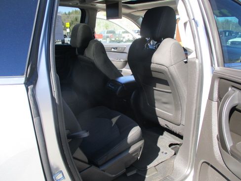Used 2013 Chevrolet Traverse LT image 26