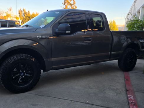 Used 2019 Ford F150 XLT image 31