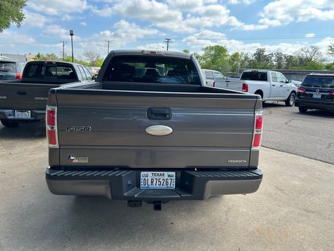 Used 2011 Ford F150 XLT image 2