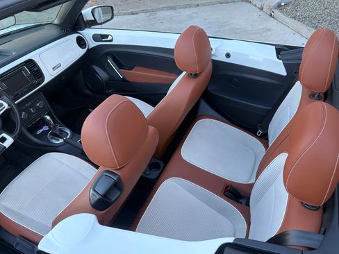 Used 2017 Volkswagen Beetle 1.8T Convertible FWD image 40
