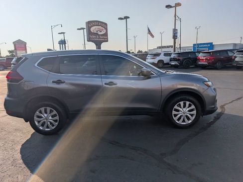 Used 2020 Nissan Rogue AWD S image 4