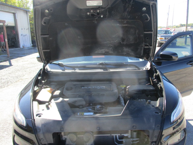Used 2018 Jeep Cherokee FWD Latitude image 57