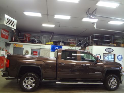 Used 2016 GMC Sierra 3500 SLE image 9