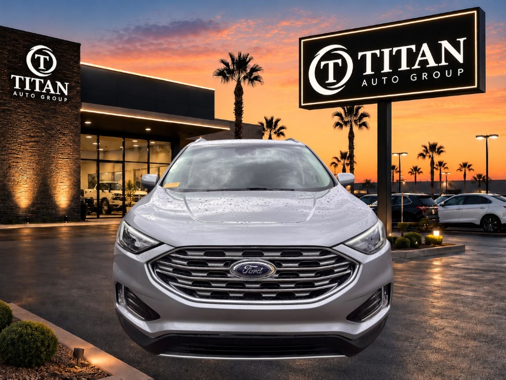 Used 2023 Ford Edge AWD image 2