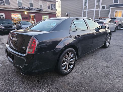 Used 2014 Chrysler 300 S image 8