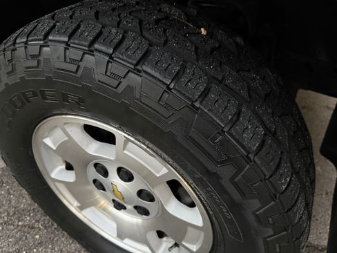 Used 2008 Chevrolet Suburban 4WD image 33