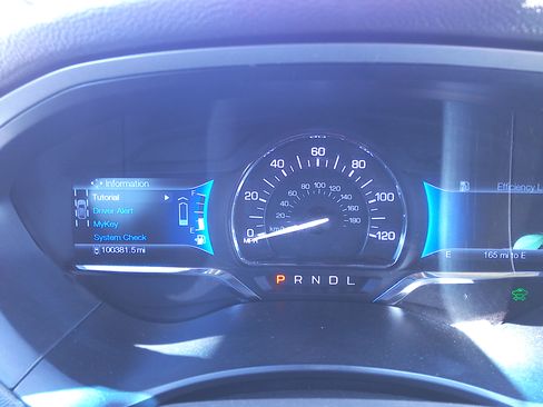 Used 2015 Lincoln MKZ image 14