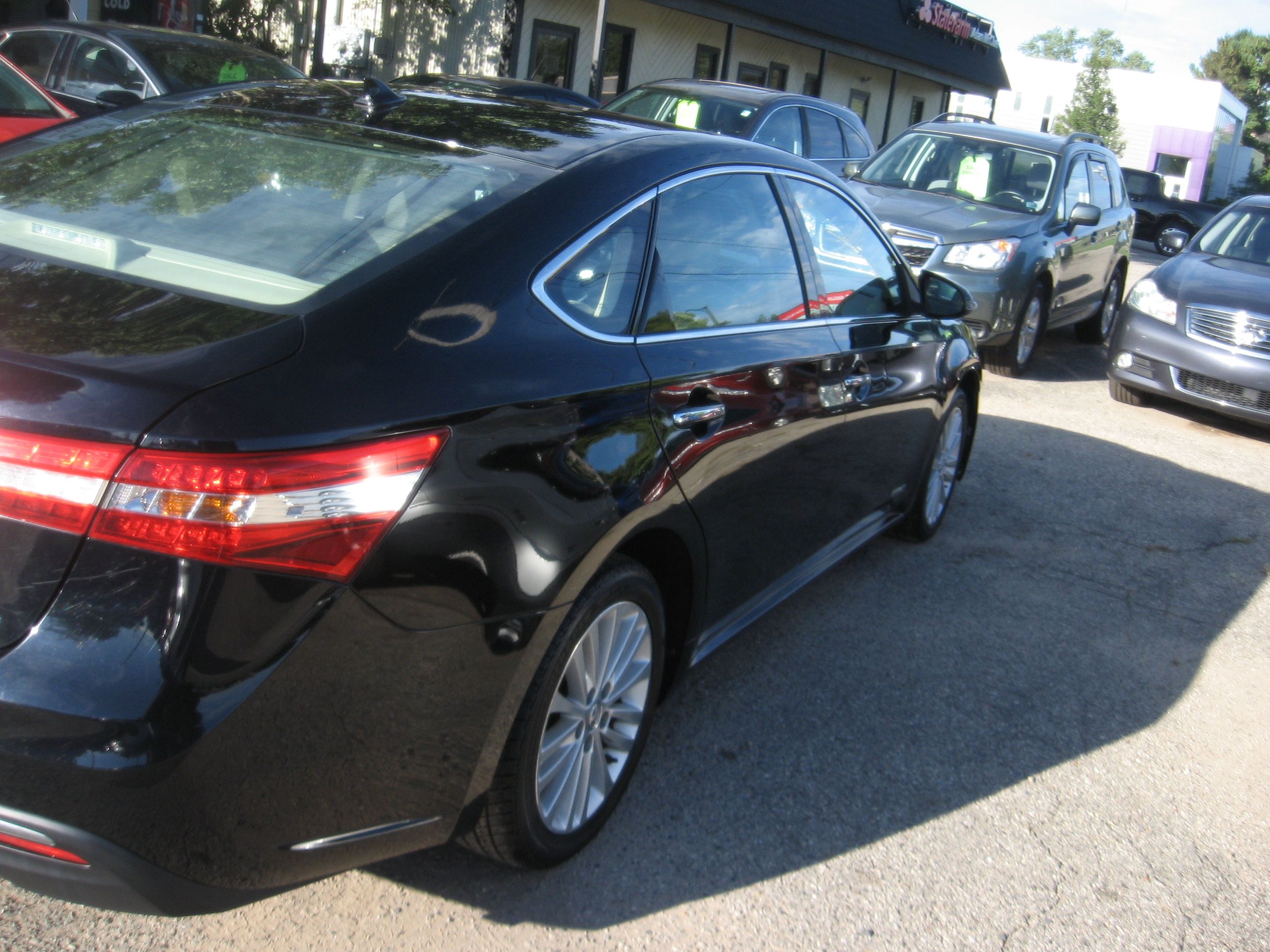 Used 2014 Toyota Avalon Hybrid FWD image 4