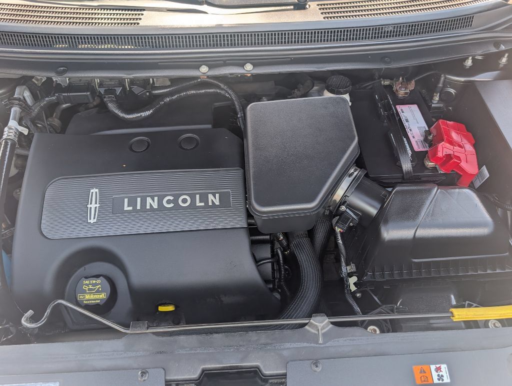 Used 2012 Lincoln MKX AWD w/ Premium Package image 17