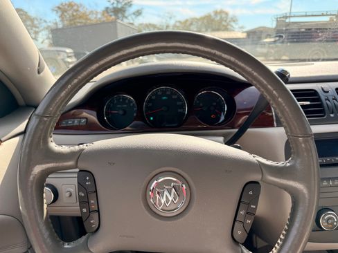 Used 2007 Buick Lucerne CXL image 17