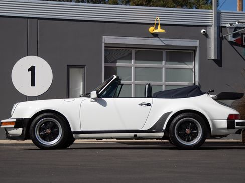 Used 1988 Porsche 911 Carrera image 5