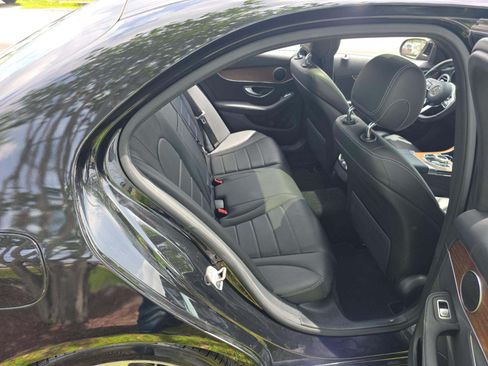 Used 2019 Mercedes-Benz C 300 Luxury image 10
