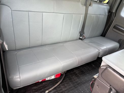 Used 2012 Ford F550 image 83