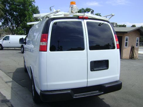 Used 2013 Chevrolet Express 2500 UNAVAIL RWD image 5