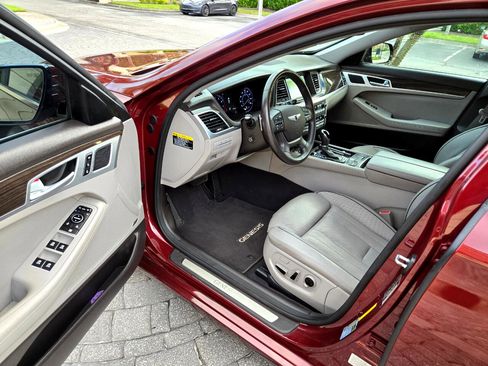 Used 2015 Hyundai Genesis 3.8 image 25