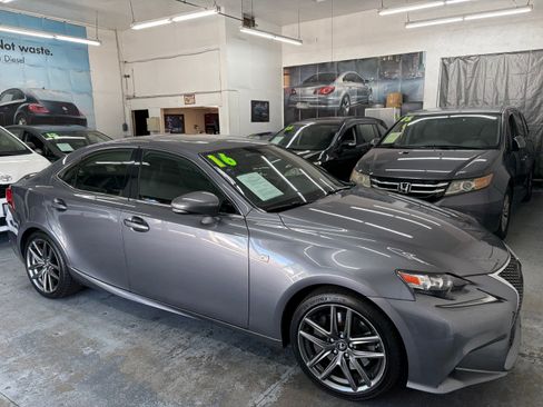 Used 2016 Lexus IS 200t F Sport RWD image 8