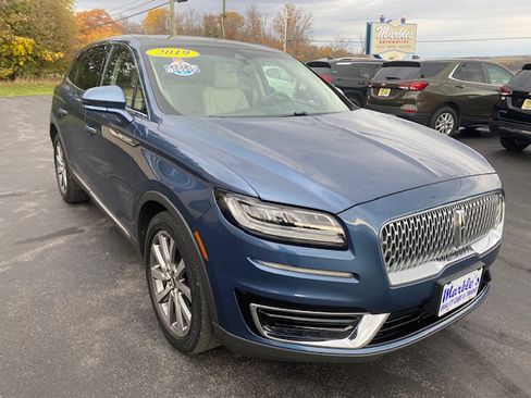 Used 2019 Lincoln Nautilus Select image 4