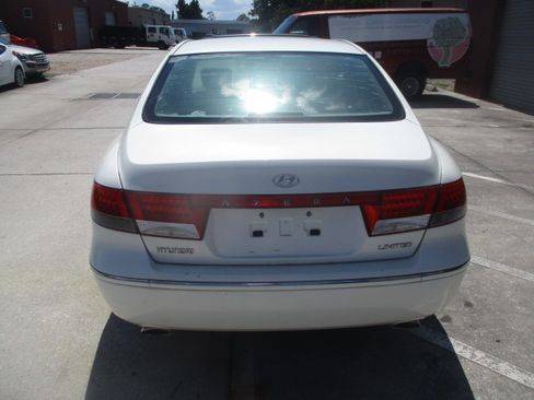 Used 2006 Hyundai Azera Limited FWD image 7
