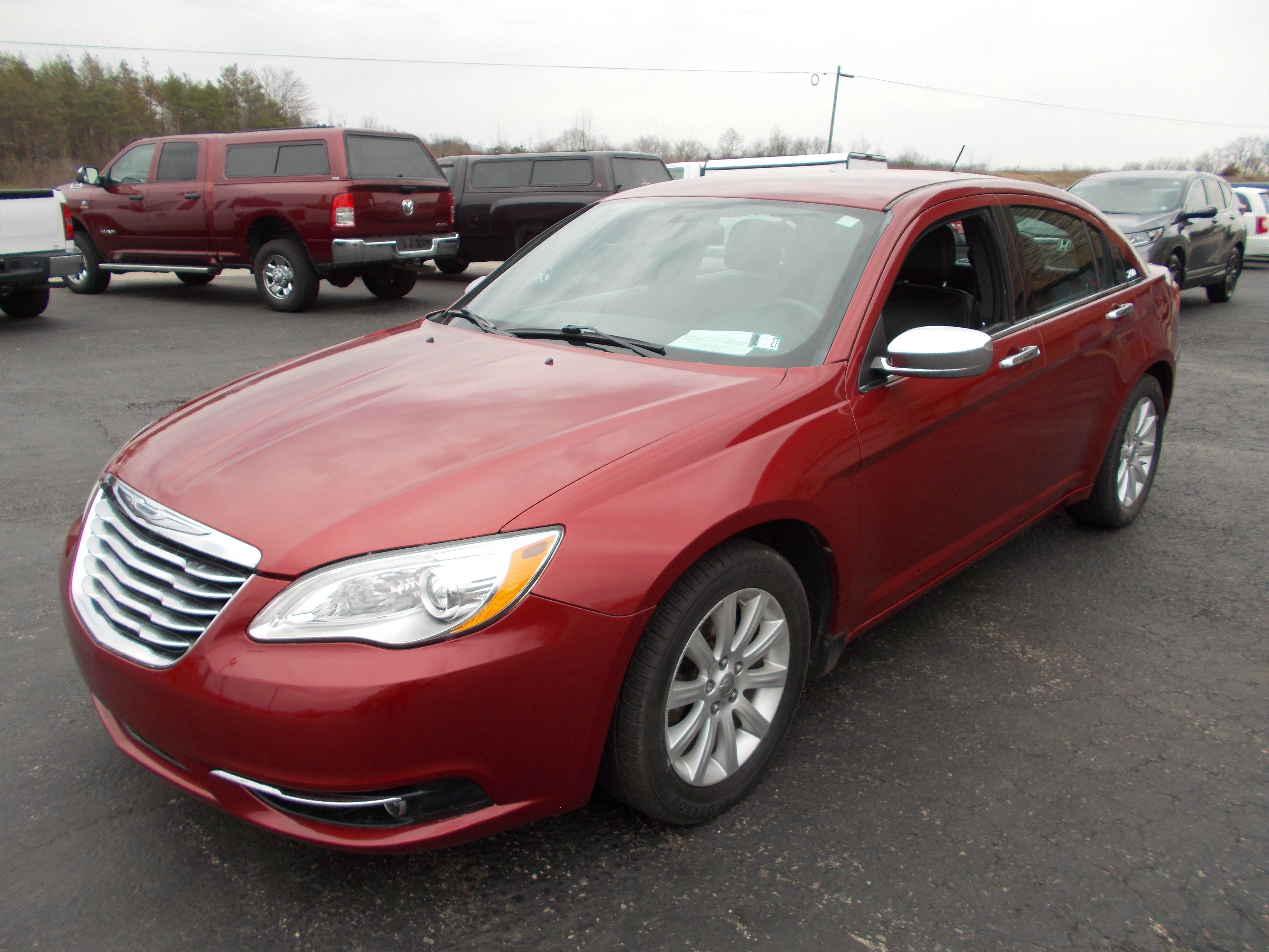 Used 2013 Chrysler 200 Limited FWD image 1