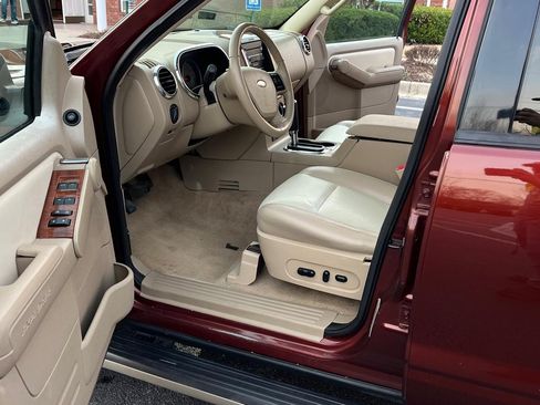 Used 2009 Ford Explorer 2WD Eddie Bauer image 8