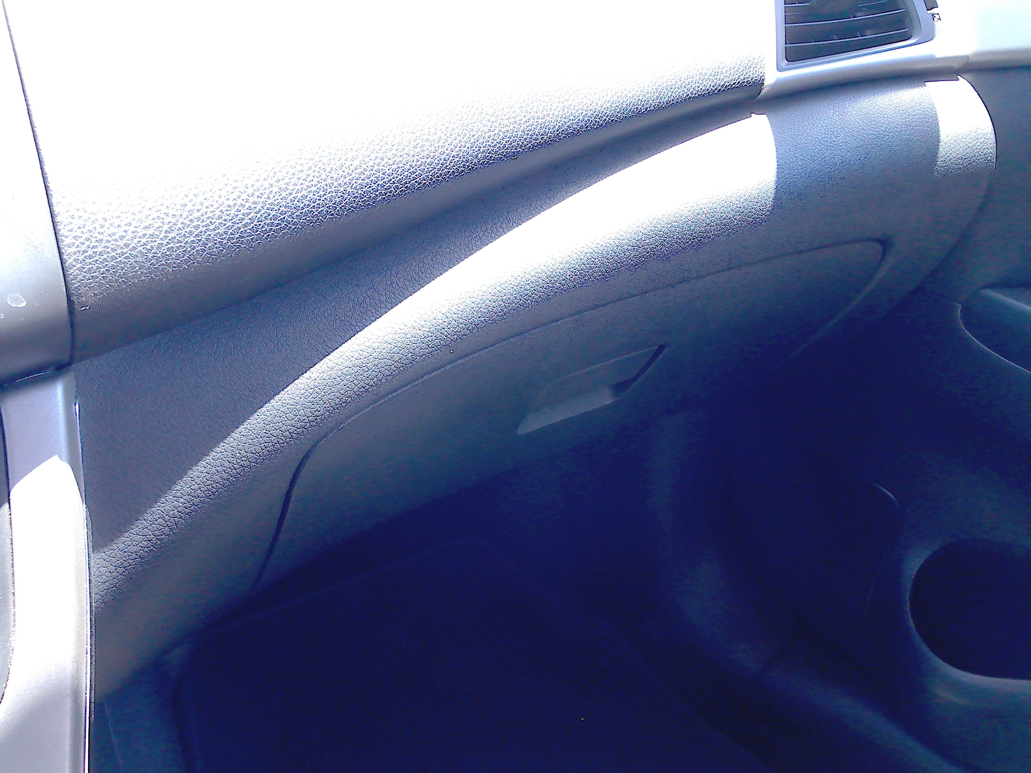 Used 2015 Nissan Sentra SV FWD image 17