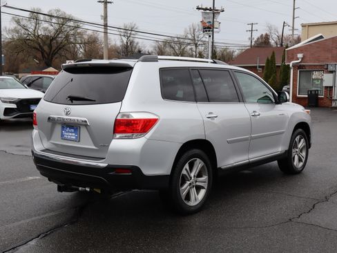 Used 2011 Toyota Highlander Limited image 8