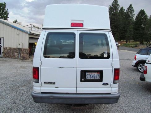 Used 2006 Ford E-350 and Econoline 350 image 6
