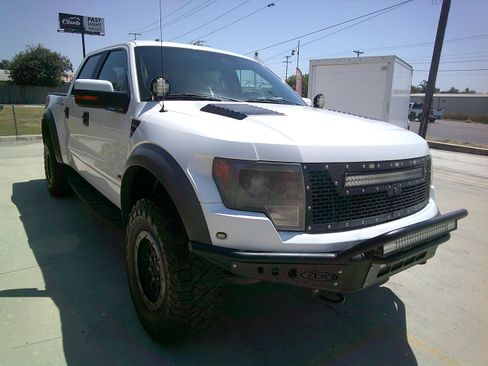 Used 2014 Ford F150 Raptor AWD/4WD image 32