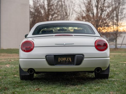 Used 2003 Ford Thunderbird image 12