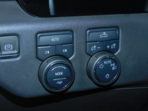 Used 2023 Chevrolet Silverado 1500 LT image 5