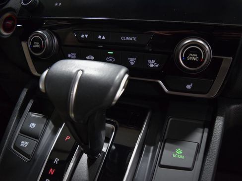 Used 2018 Honda CR-V Touring image 29