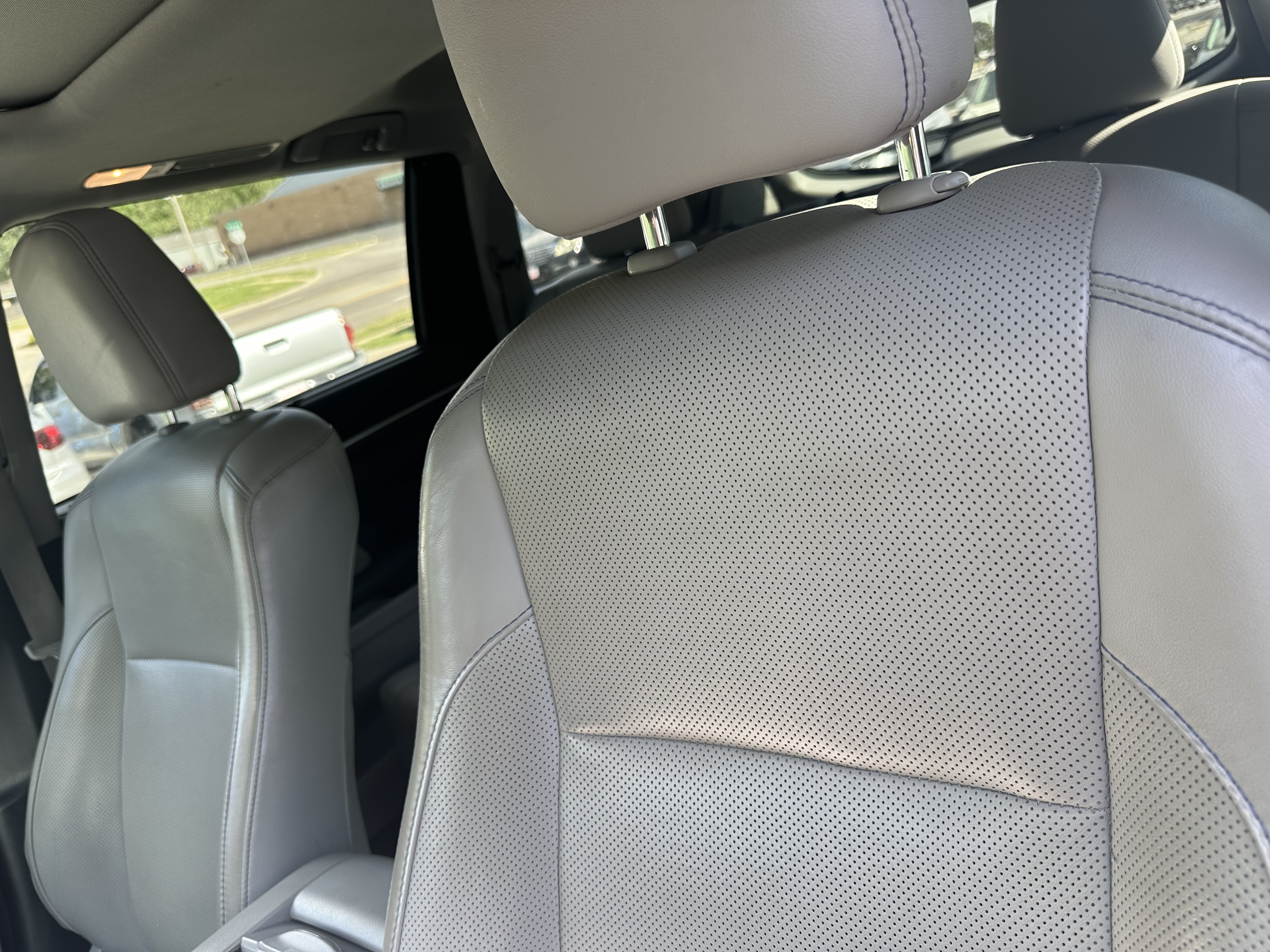 Used 2016 Toyota Highlander Limited AWD/4WD image 16
