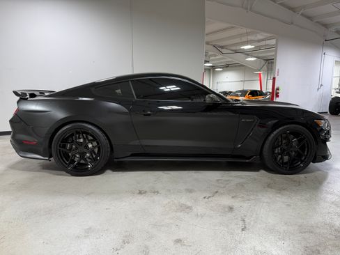 Used 2016 Ford Mustang Shelby GT350 RWD image 3