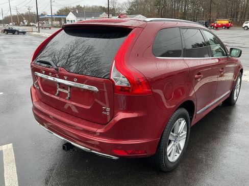 Used 2017 Volvo XC60 T5 Inscription image 2
