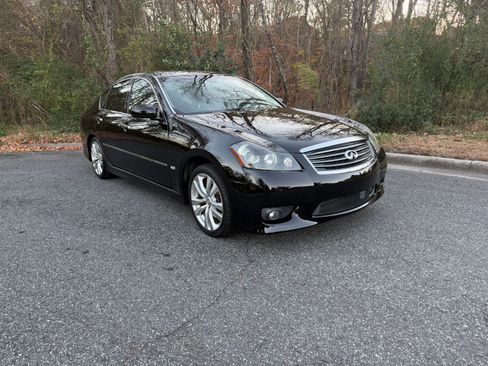 Used 2010 INFINITI M35 image 4
