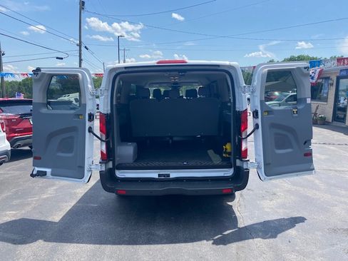 Used 2018 Ford Transit 150 130 Low Roof Wagon RWD image 8
