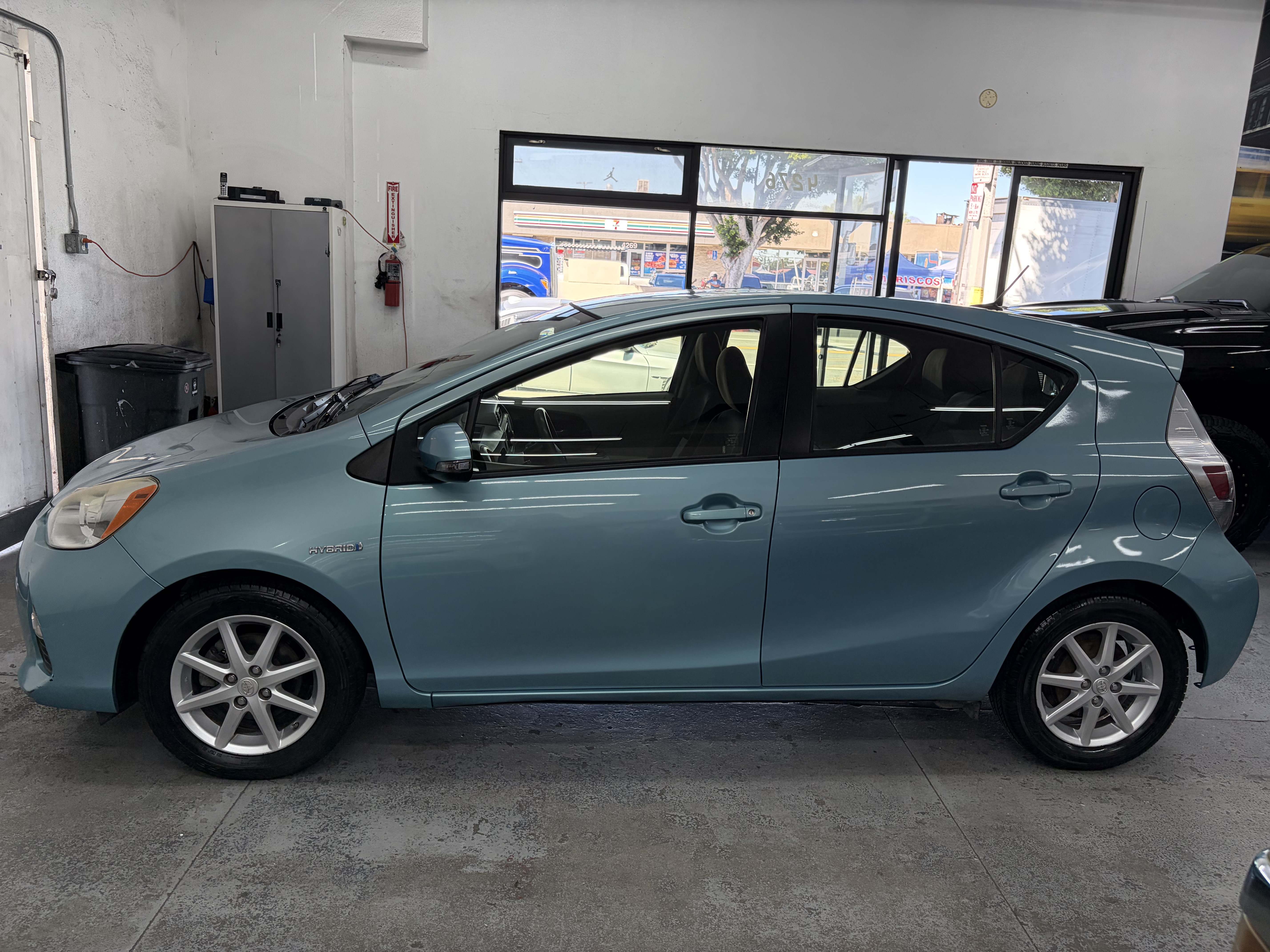Used 2014 Toyota Prius C Three FWD image 3