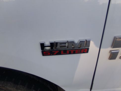 Used 2016 RAM 1500 Regular Cab Tradesman RWD image 10