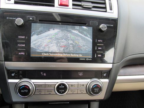 Used 2015 Subaru Outback 2.5i Limited image 21