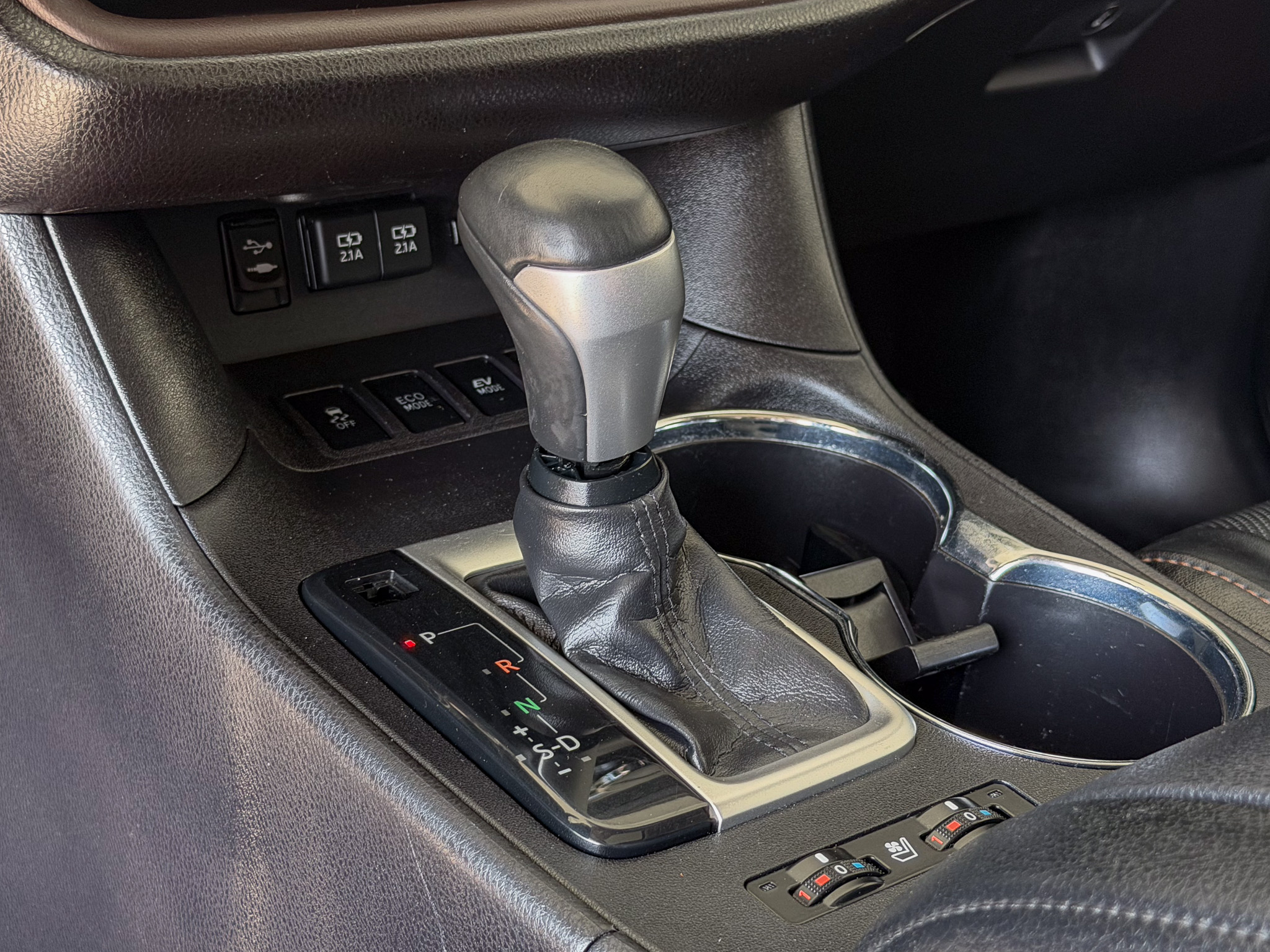 Used 2019 Toyota Highlander AWD Hybrid image 11