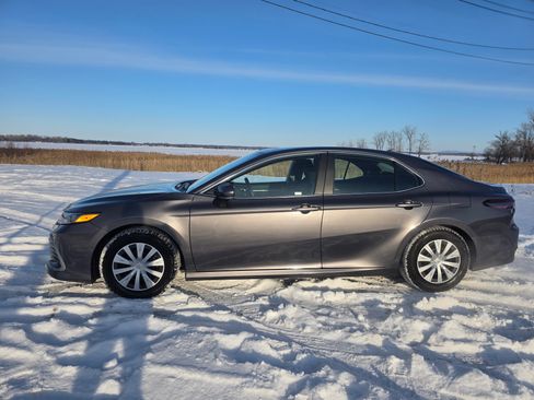 Used 2023 Toyota Camry LE image 1