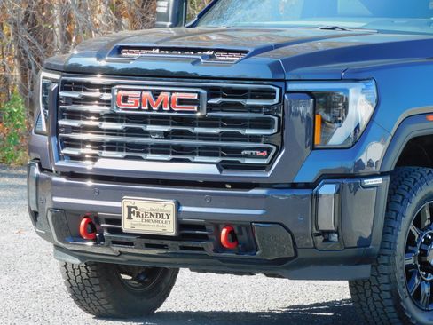Used 2024 GMC Sierra 3500 AT4 image 13