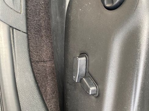 Used 2018 Jeep Grand Cherokee Laredo image 15