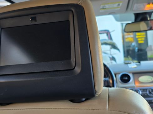 Used 2011 Land Rover LR4 HSE LUX image 40